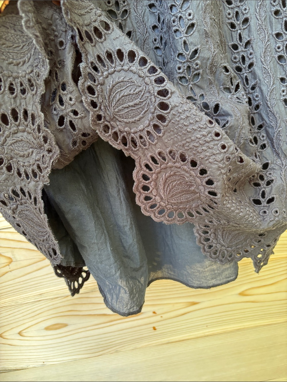 Anna Sui Black Eyelet Embroidered Dress XS Made in USA Scalloped Hem Lined - Picture 5 of 7